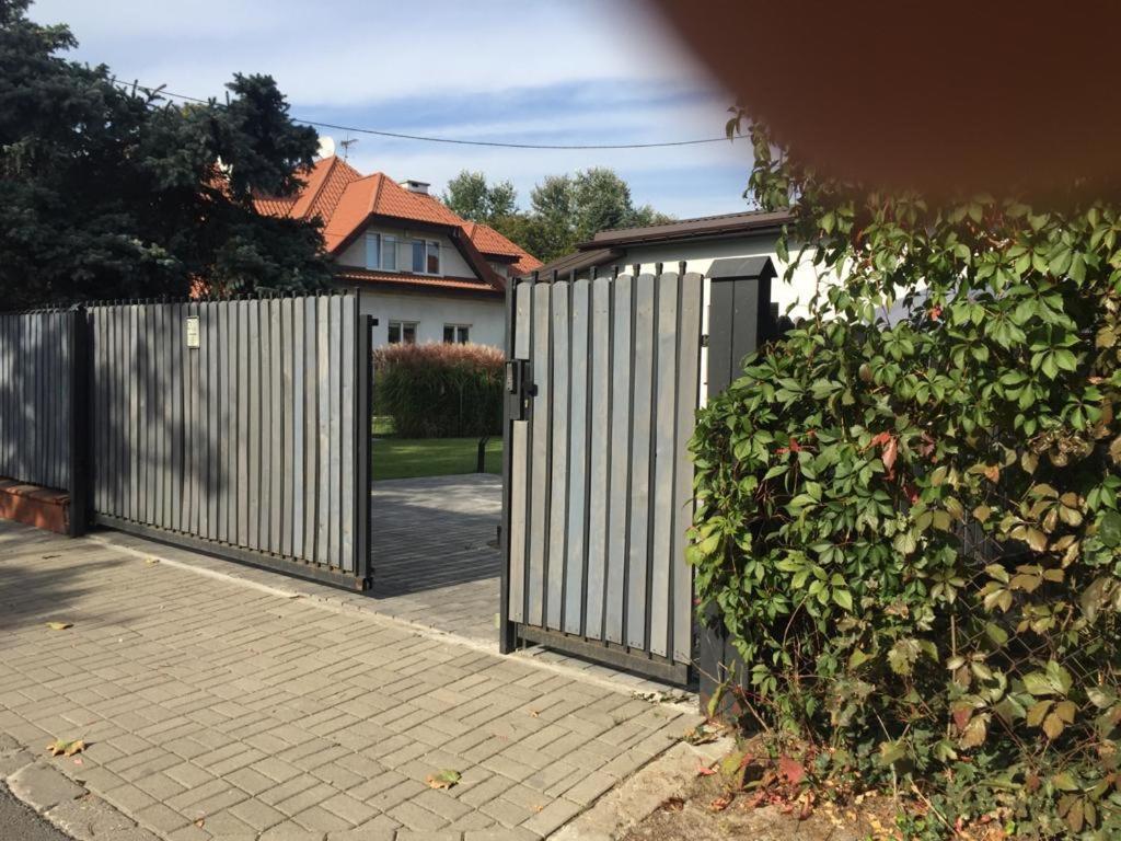 Apartament Mlociny Varsóvia Exterior foto