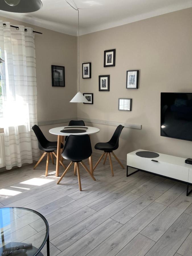 Apartament Mlociny Varsóvia Exterior foto
